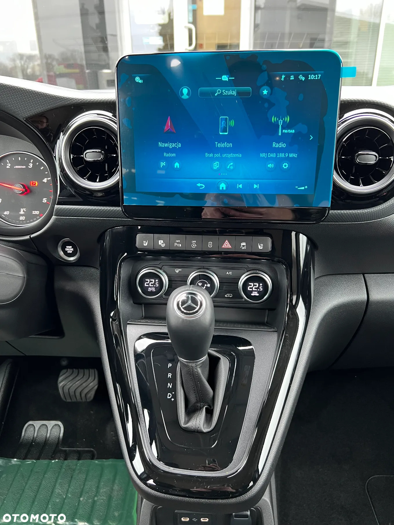 Mercedes-Benz Klasa T 180 d Automatik - 25