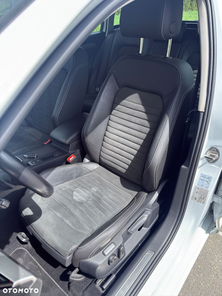 Volkswagen Passat 2.0 TDI EVO Business DSG - 24