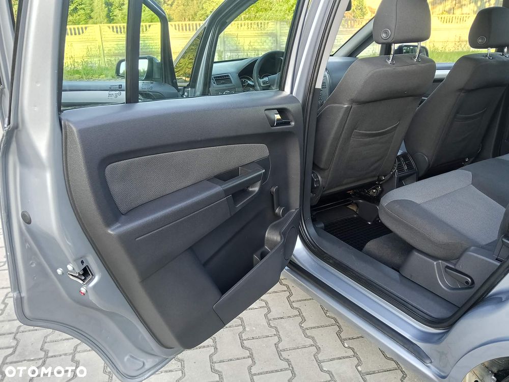 Opel Zafira 1.6 Edition - 32