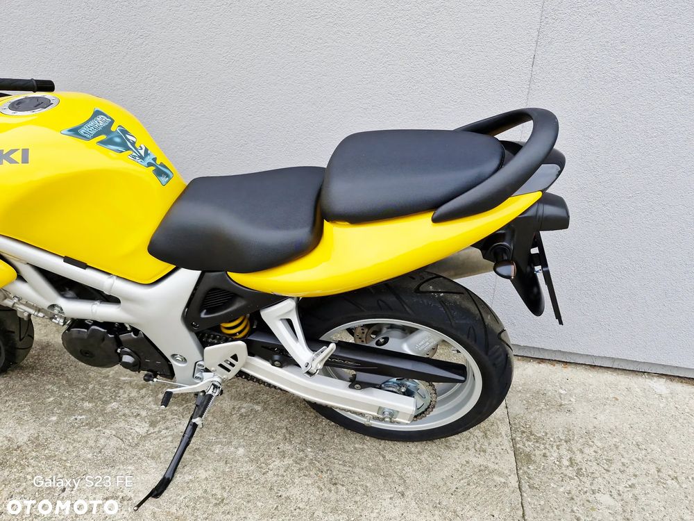 Suzuki SV - 25