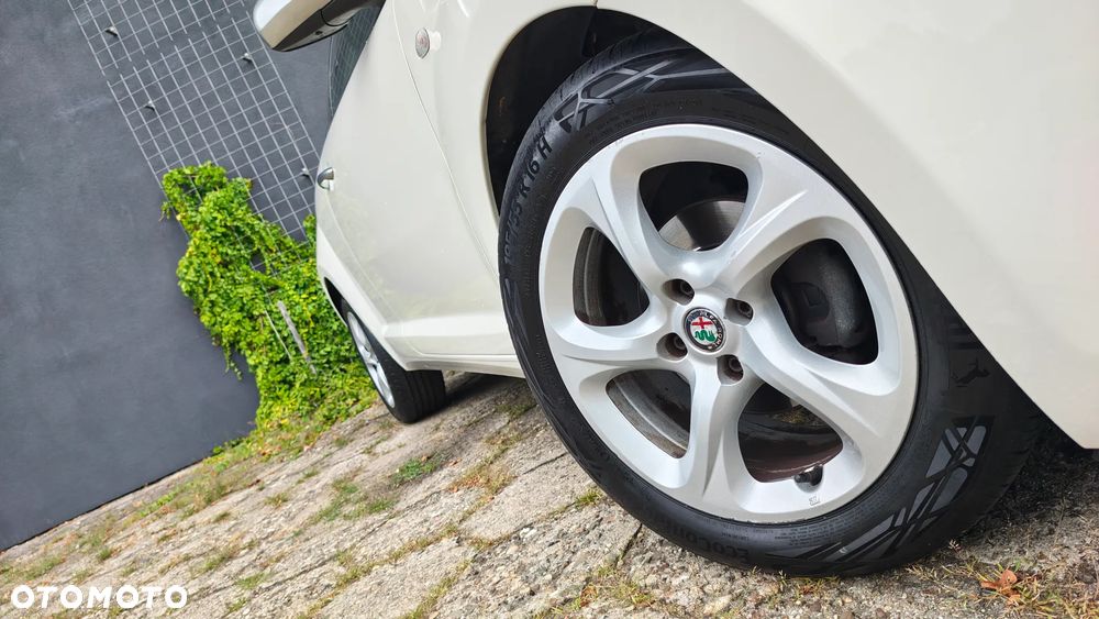 Alfa Romeo Mito 1.4 8V Turismo - 22