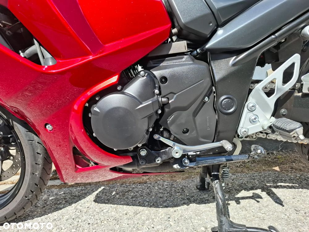 Suzuki GSX - 26