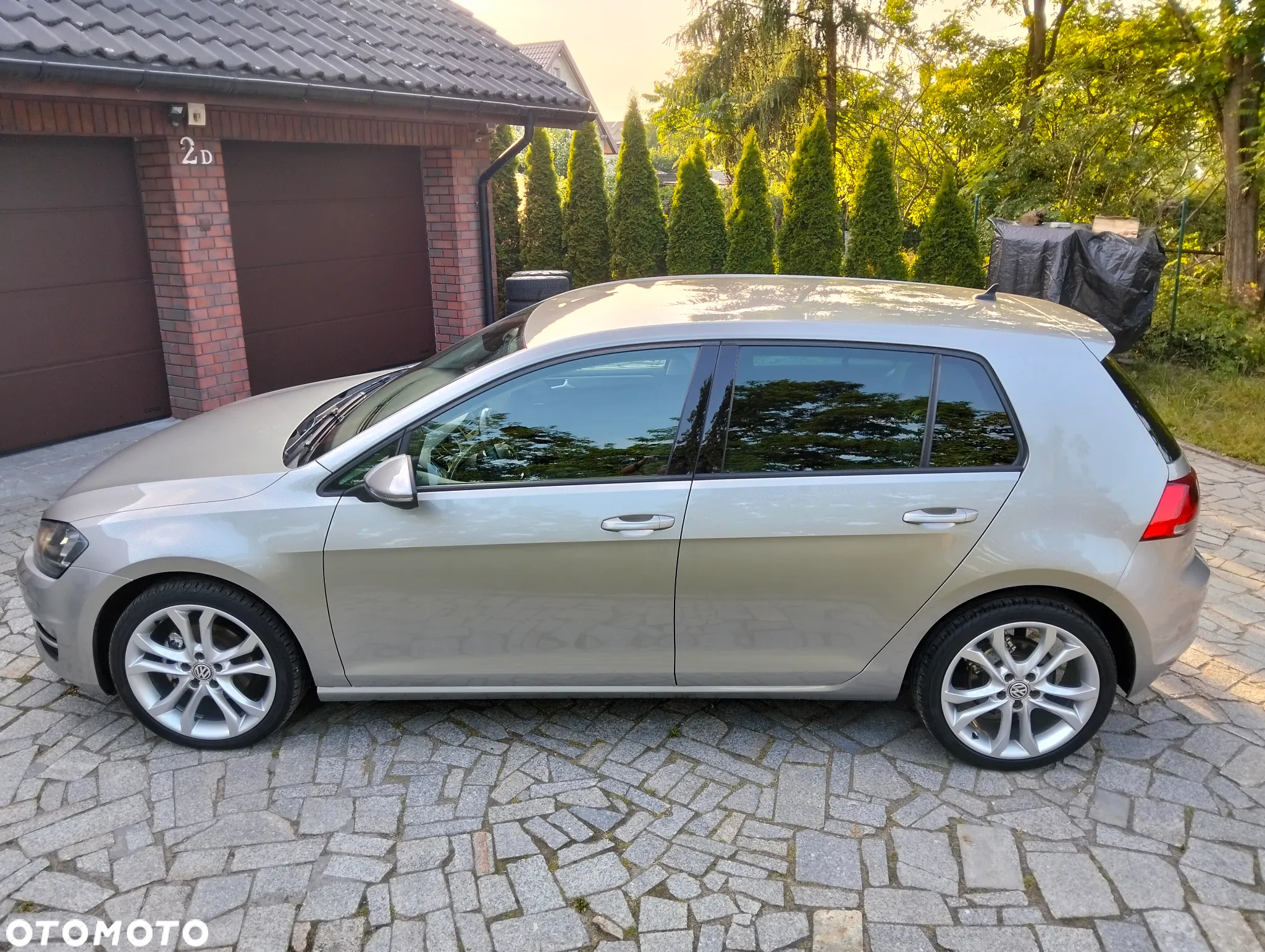 Volkswagen Golf VI 1.6 TDI Highline - 17
