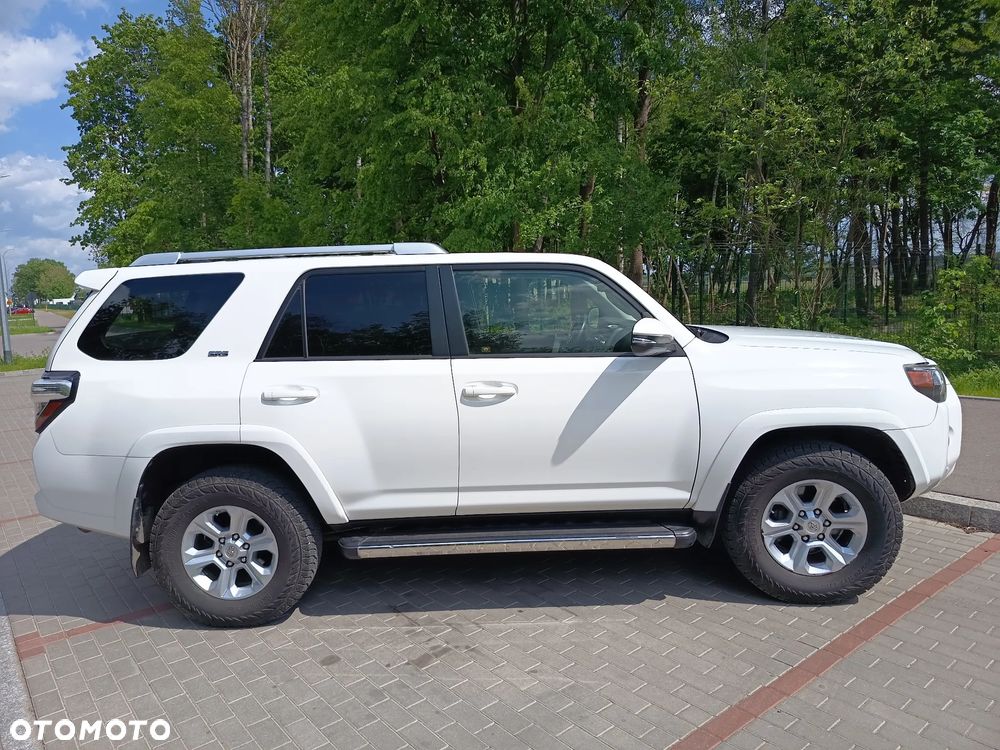 Toyota 4-Runner - 24