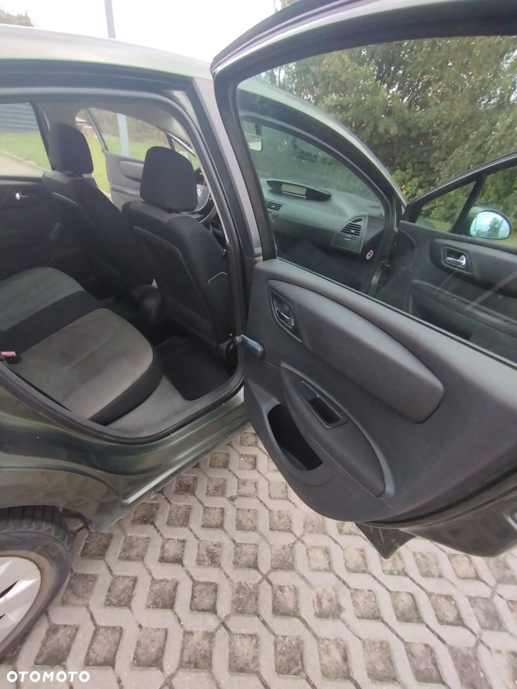 Citroën C4 - 12