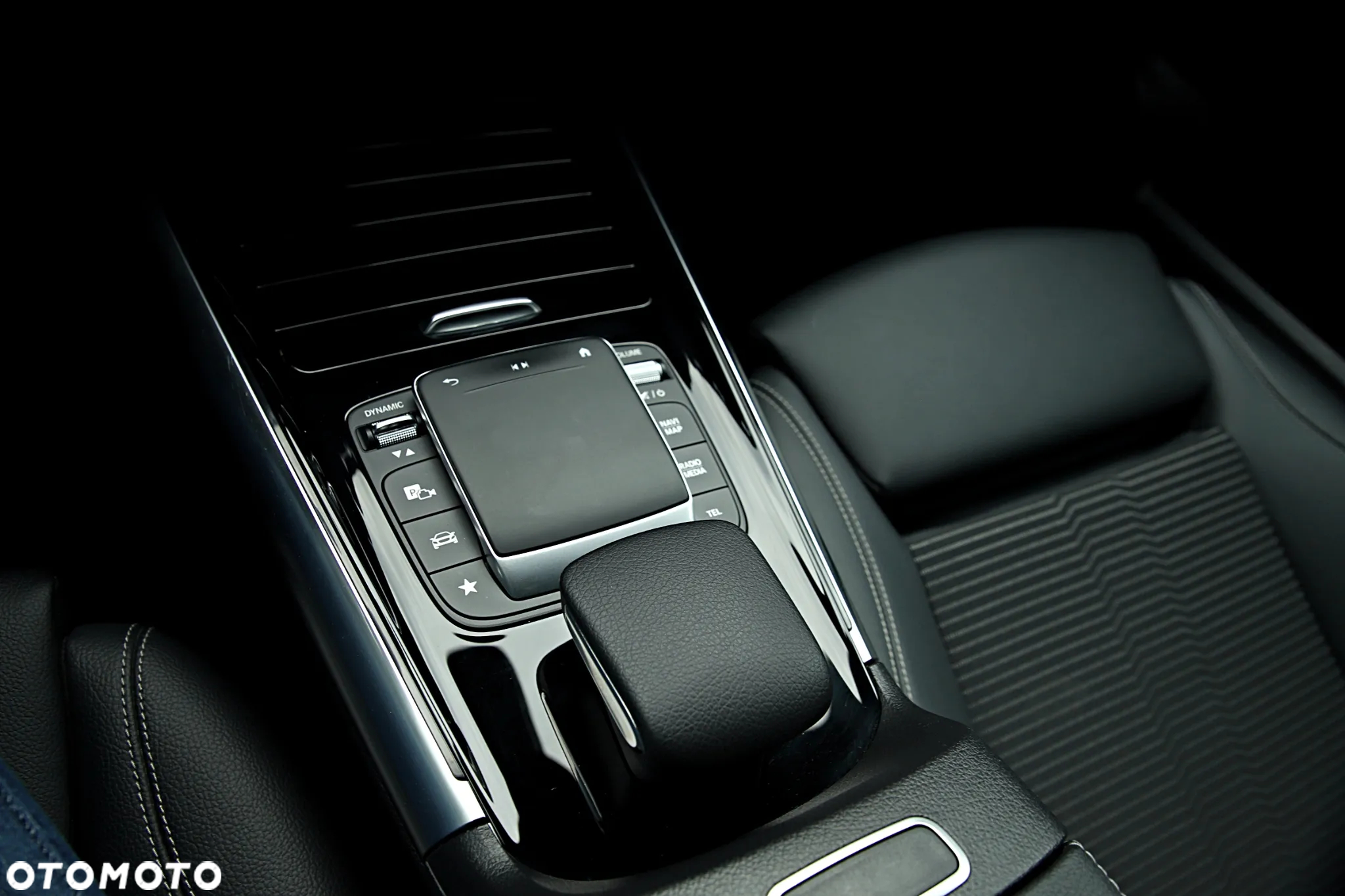 Mercedes-Benz GLA 200 Style - 33