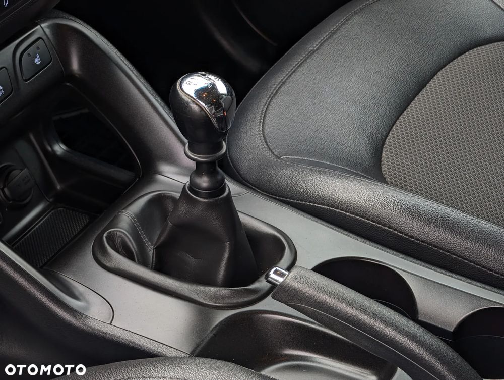 Hyundai ix35 1.7 CRDi 2WD blue Style - 31