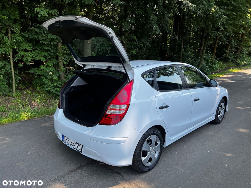 Hyundai i30 1.4 Base - 19