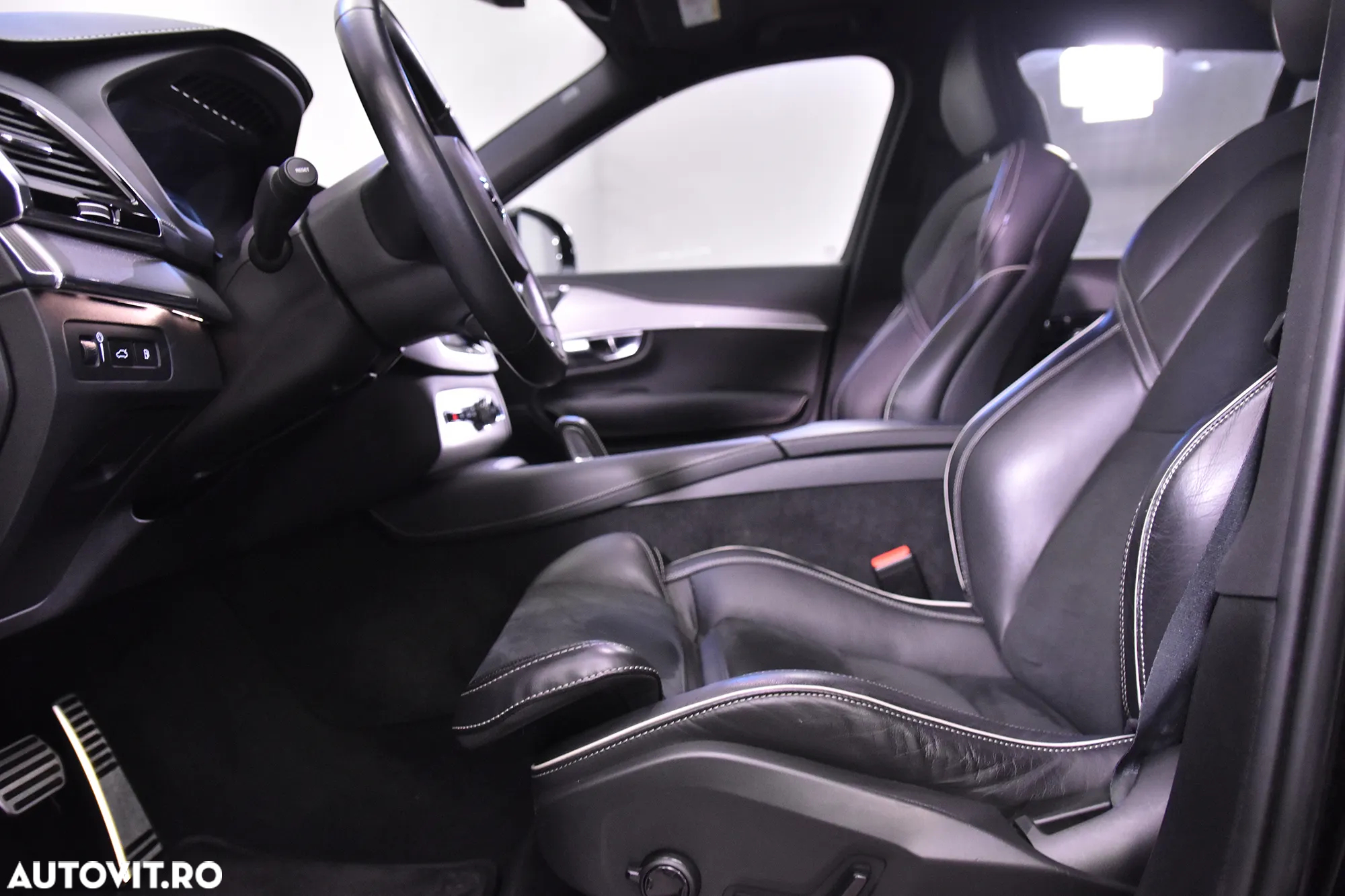 Volvo XC 90 - 22