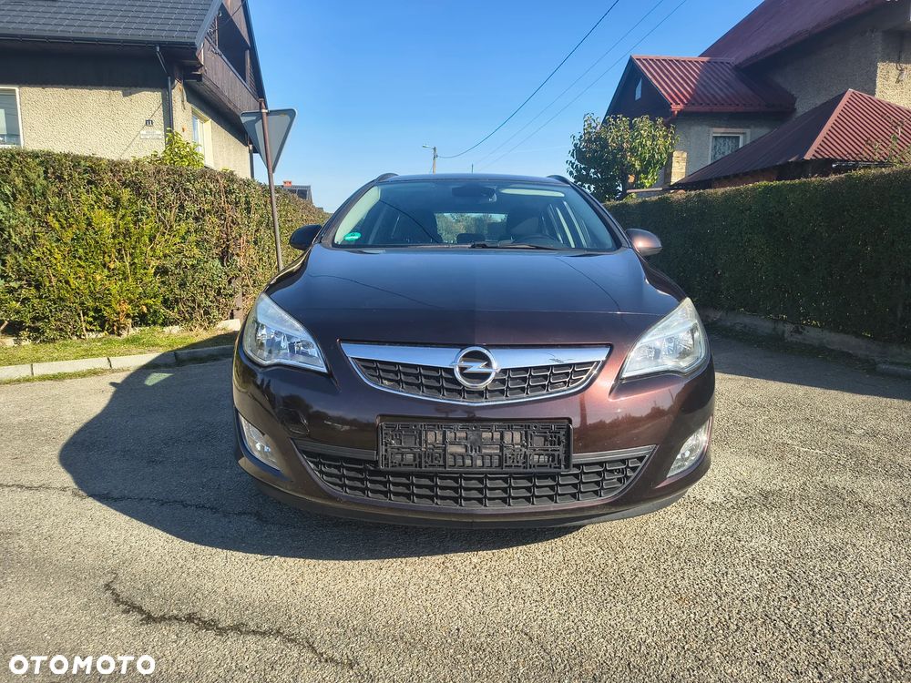 Opel Astra 2012 photo 3