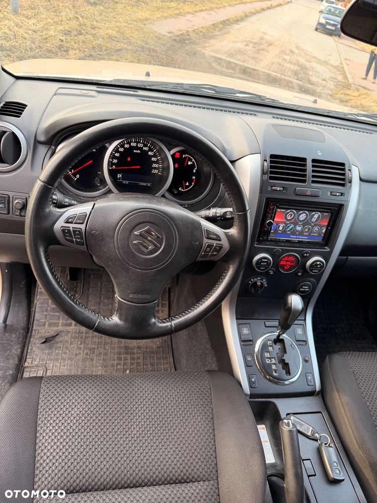 Suzuki Grand Vitara 2.4 Premium EU5 - 14