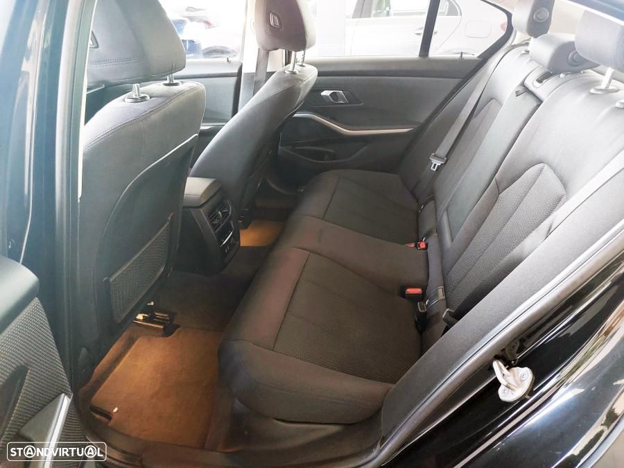 BMW 330 e Auto - 17