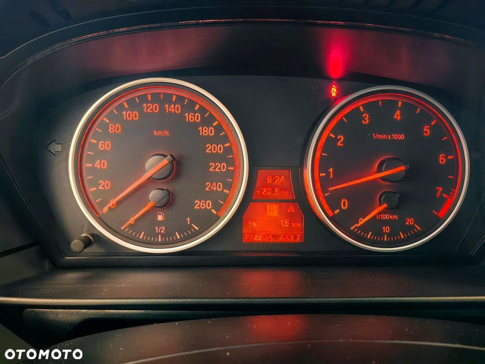 BMW Seria 5 525i Edition Exclusive - 15