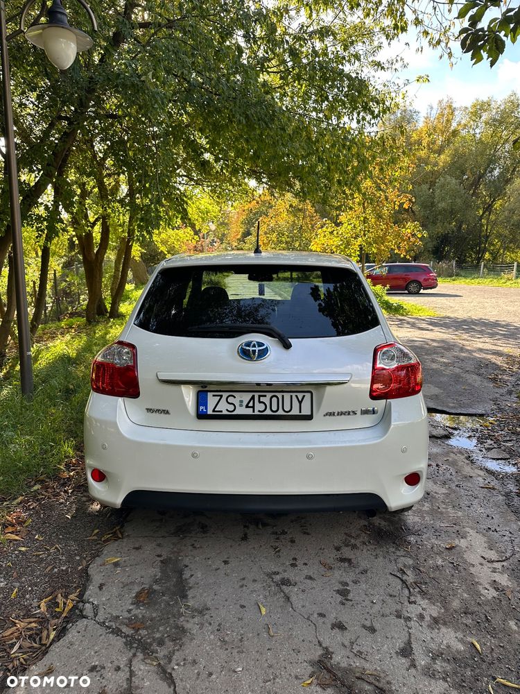 Toyota Auris 1.8 HSD Luna - 10