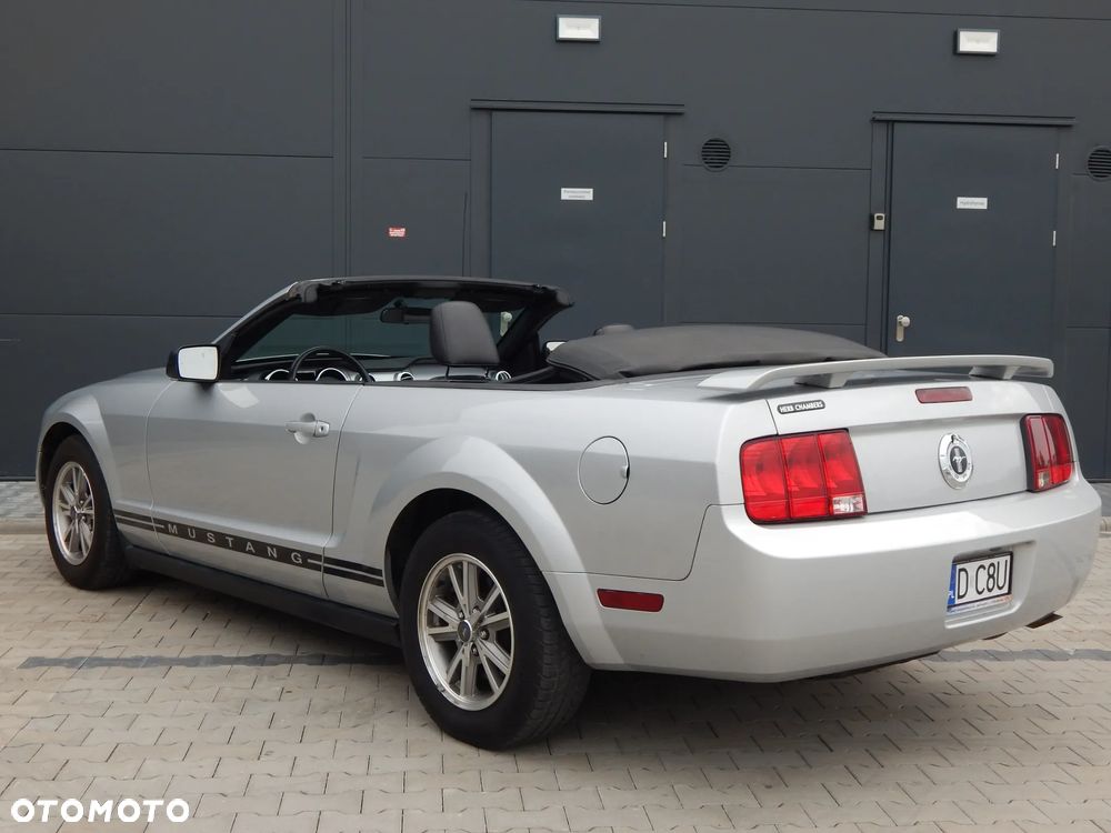 Ford Mustang - 12