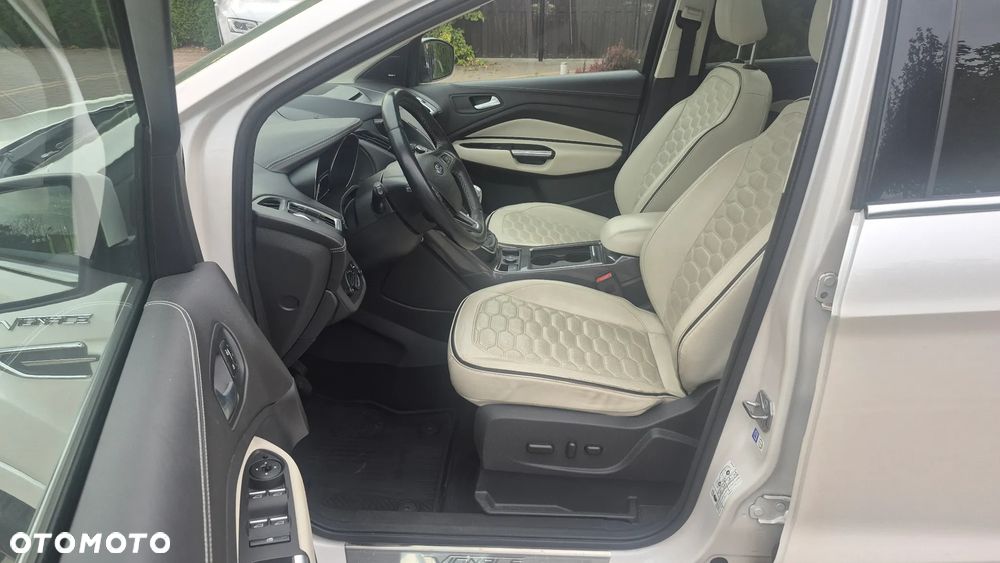 Ford Kuga 2.0 TDCi 2x4 Vignale - 22
