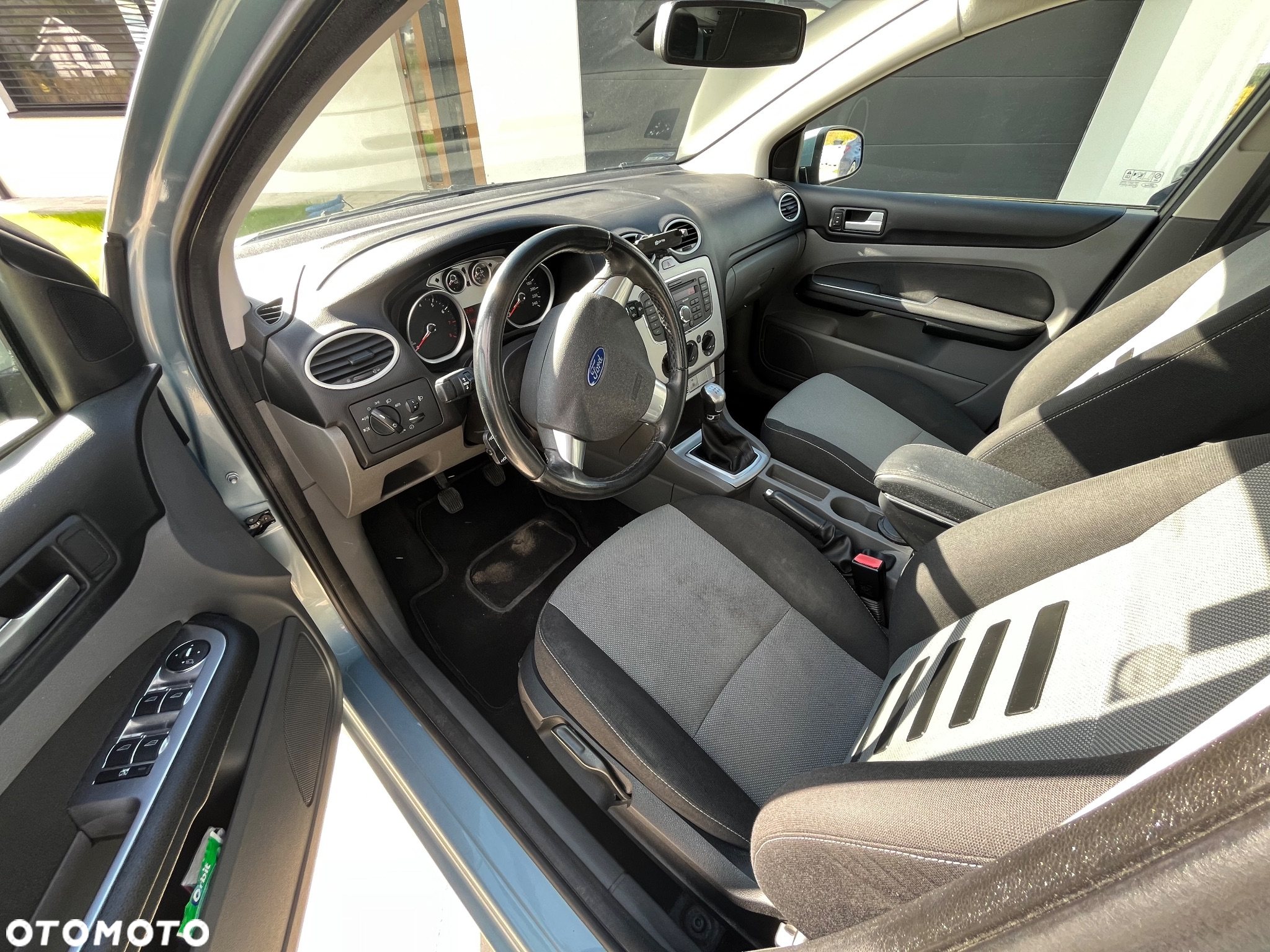 Ford Focus 1.6 16V Ambiente - 7