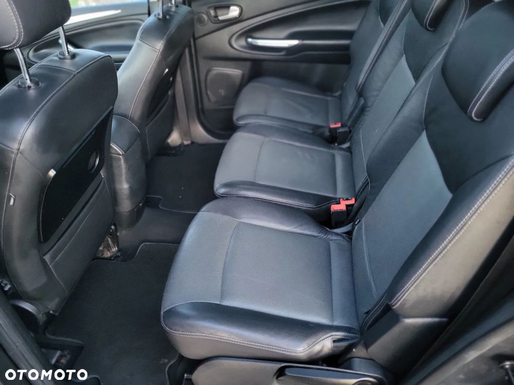 Ford S-Max 2.2 TDCi DPF Titanium - 21