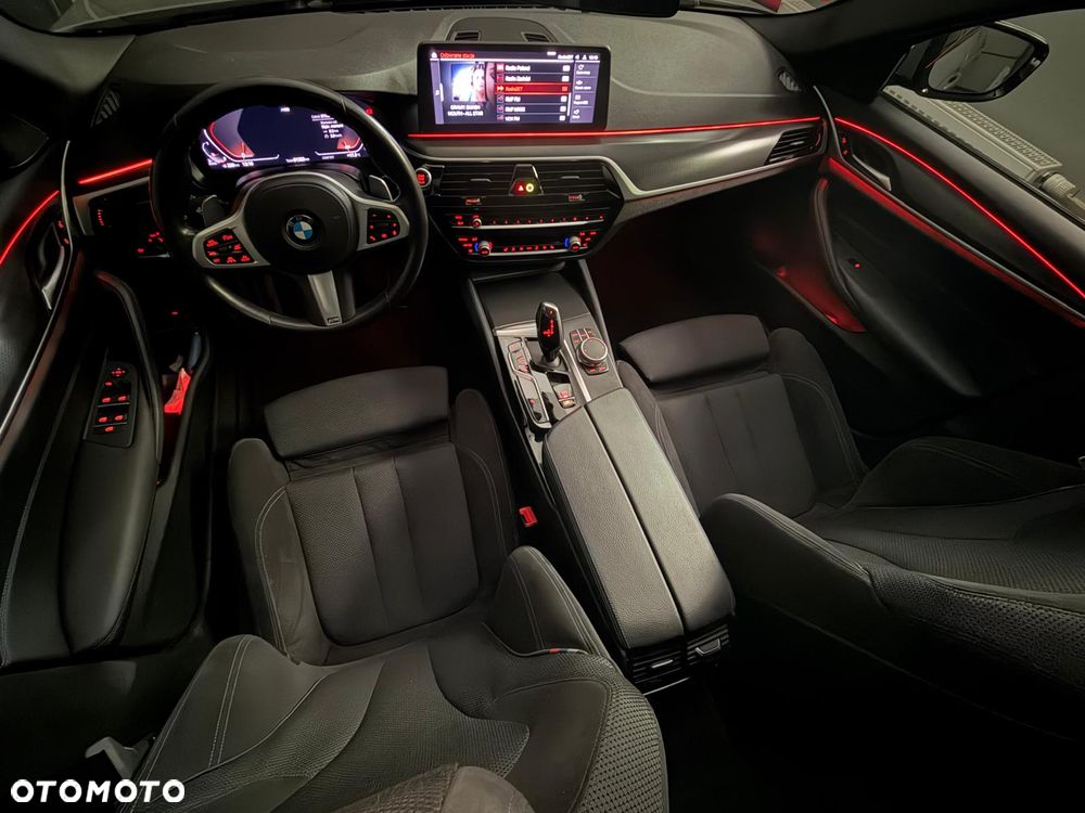 BMW Seria 5 520d xDrive mHEV M Sport sport - 4