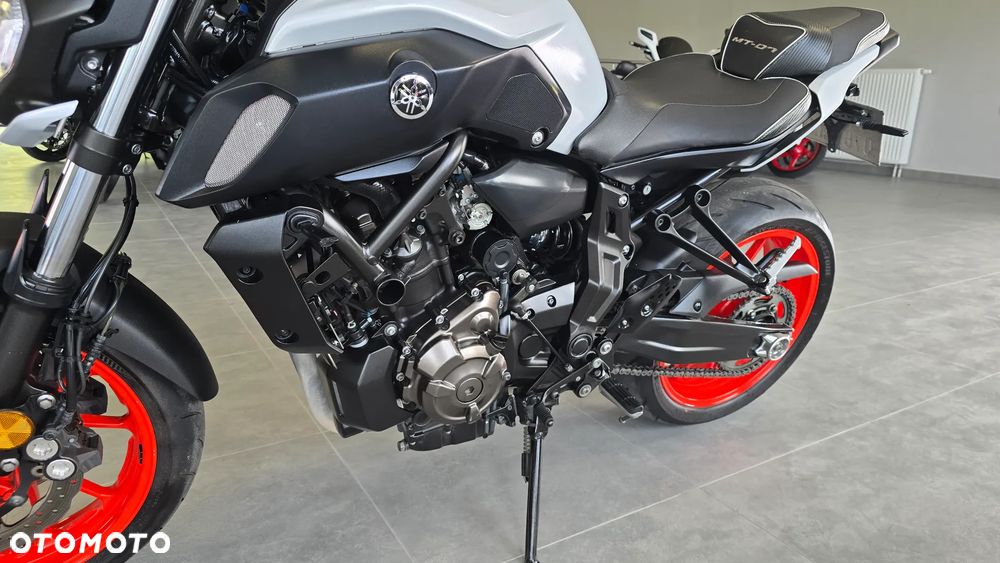 Yamaha MT - 5