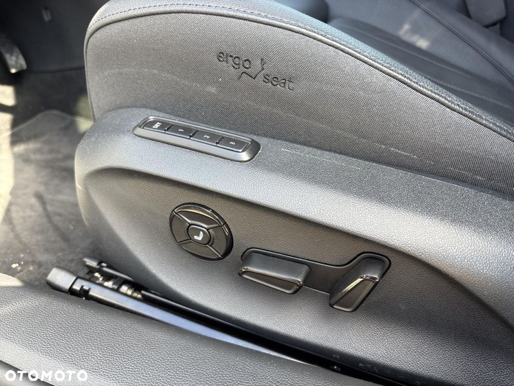 Skoda Superb 2.0 TDI SCR 4x4 L&K DSG - 11