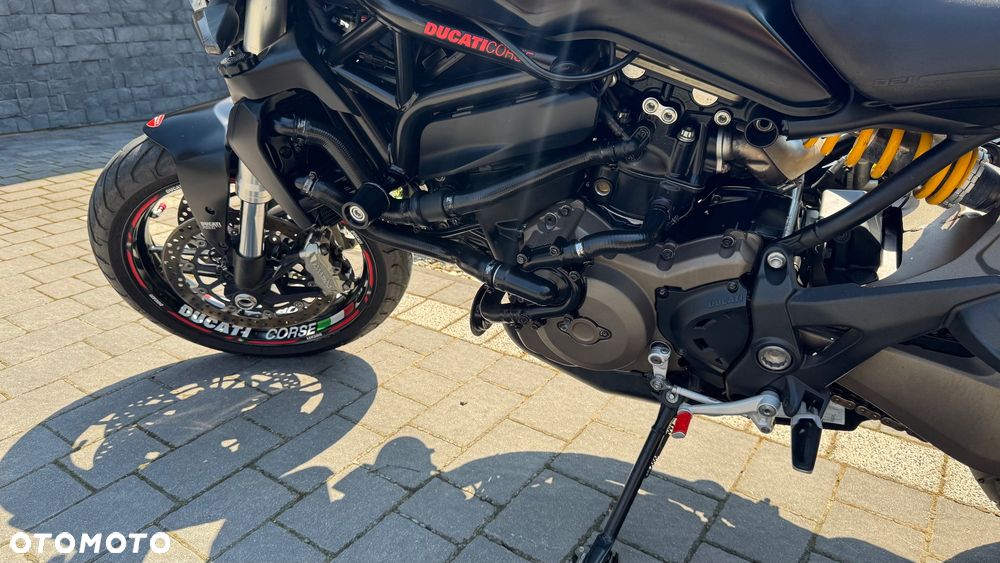 Ducati Monster - 11