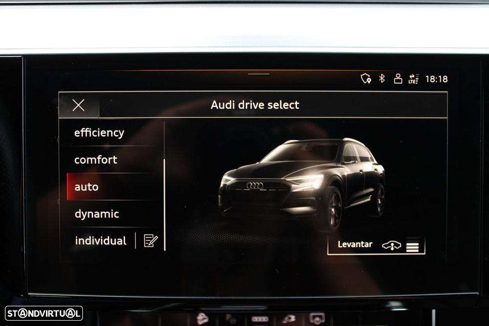 Audi e-tron 55 quattro S line - 25