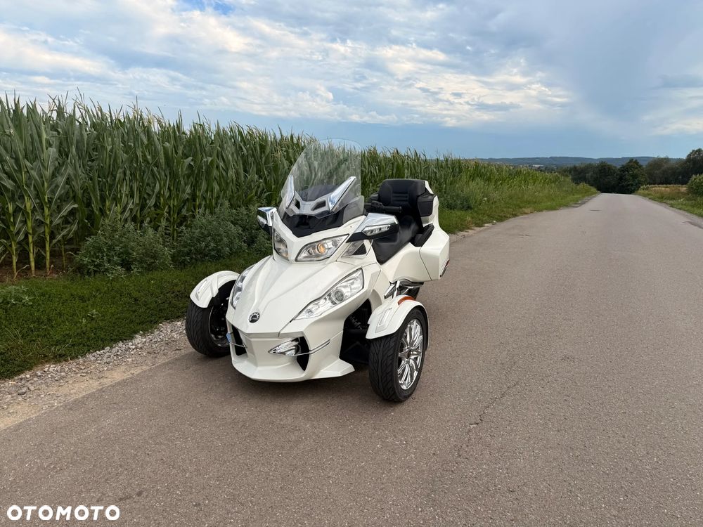 Can-Am Spyder - 2