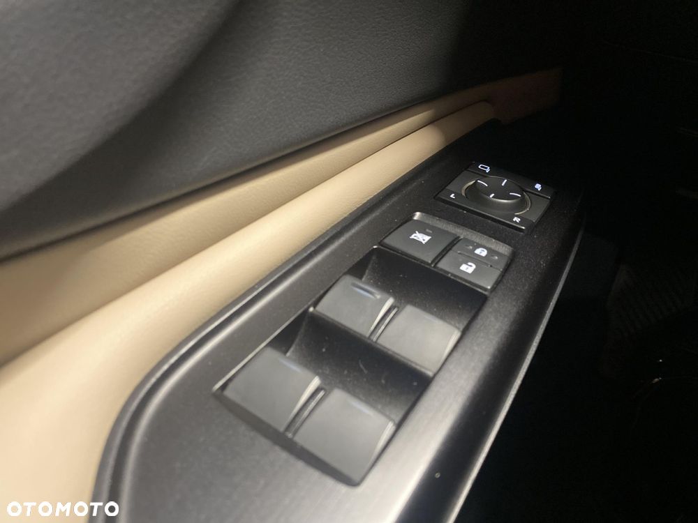 Lexus ES 300h Elegance - 17