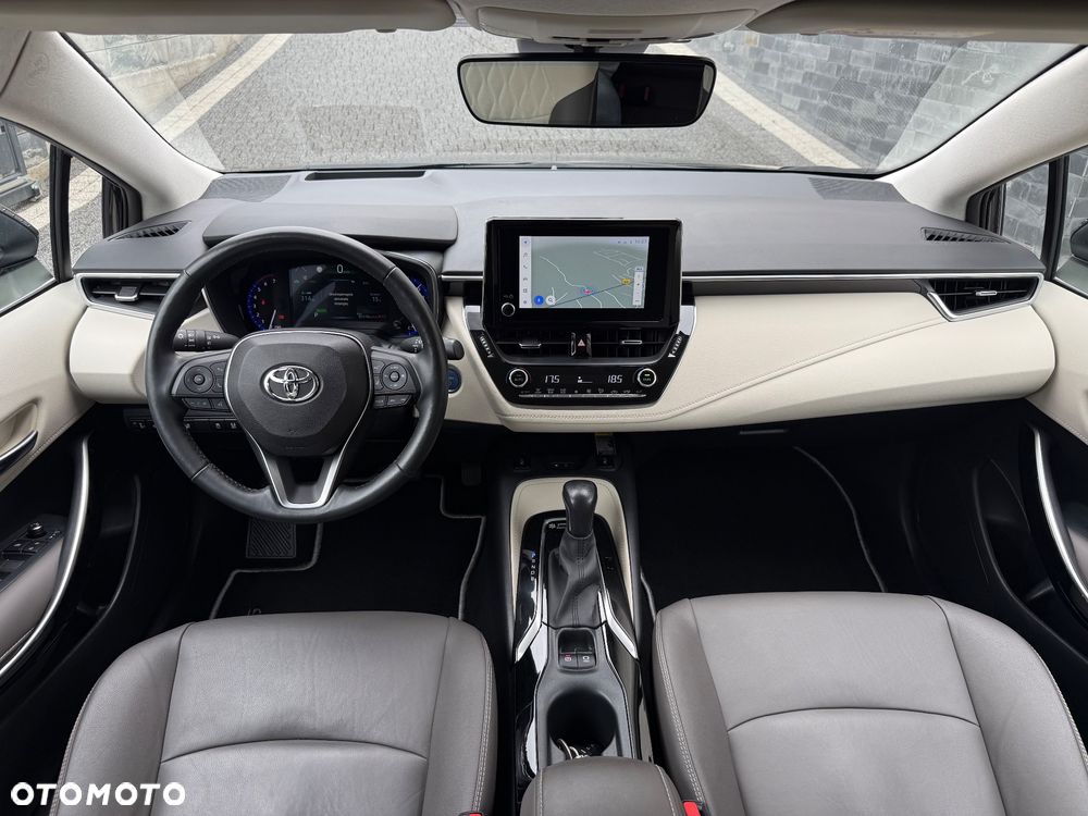 Toyota Corolla 1.8 Hybrid Executive - 11