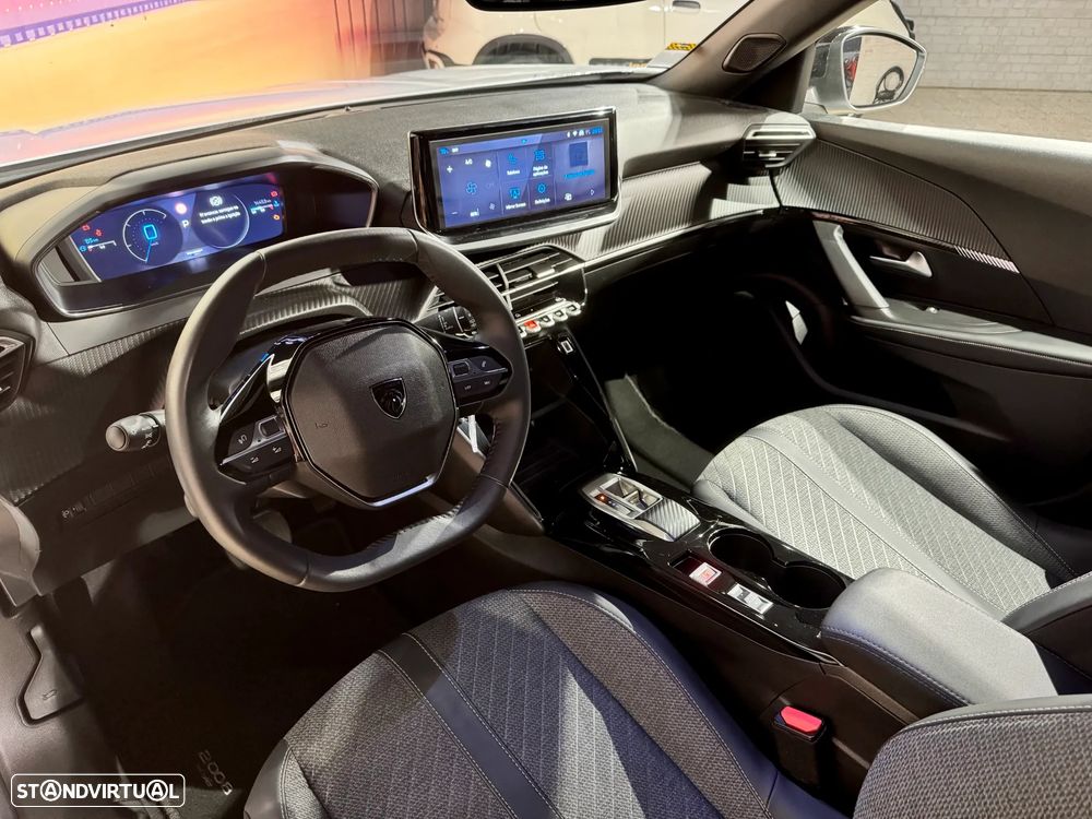 Peugeot 2008 1.2 Hybrid Allure e-DCS6 - 15
