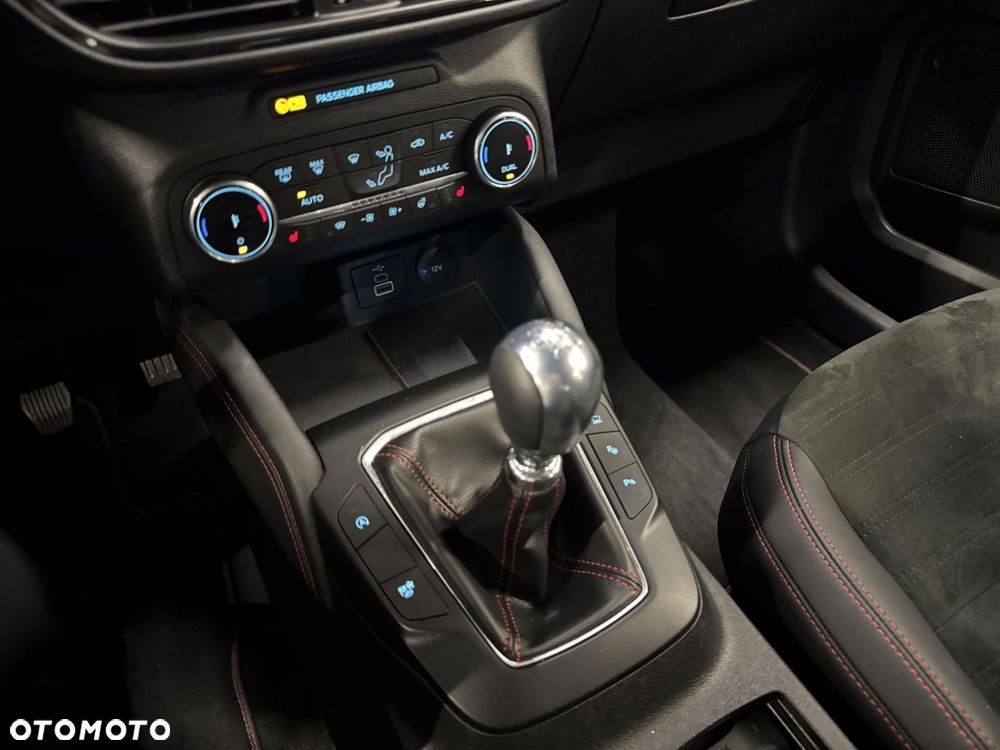 Ford Kuga - 15