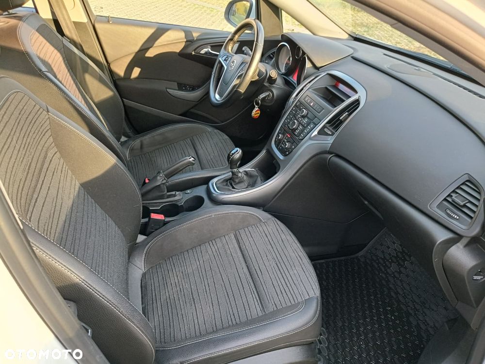 Opel Astra 1.6 EU6 - 9