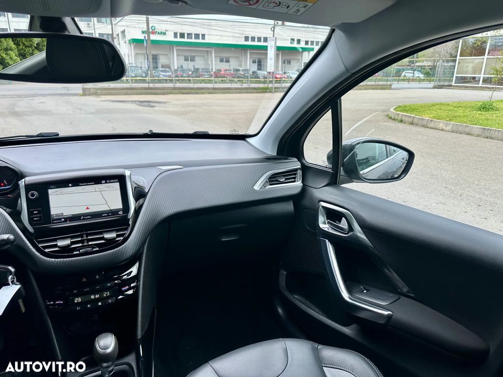 Peugeot 2008 - 12