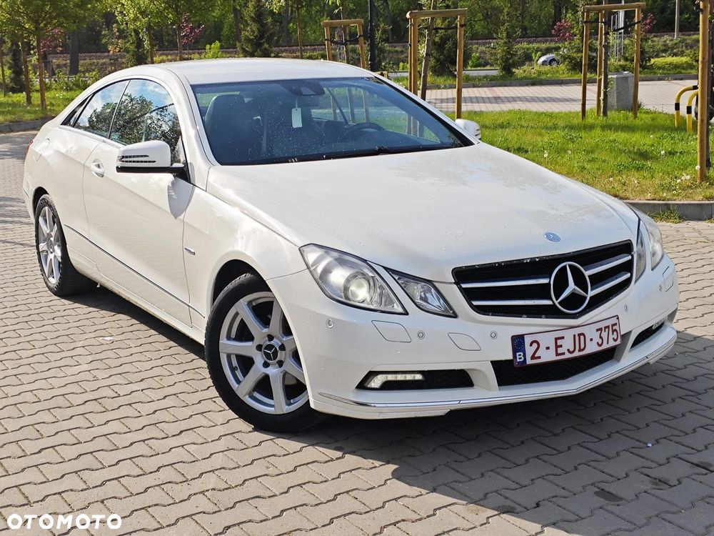 Mercedes-Benz Klasa E 220 CDI DPF BlueEFFICIENCY 7G-TRONIC Avantgarde - 2