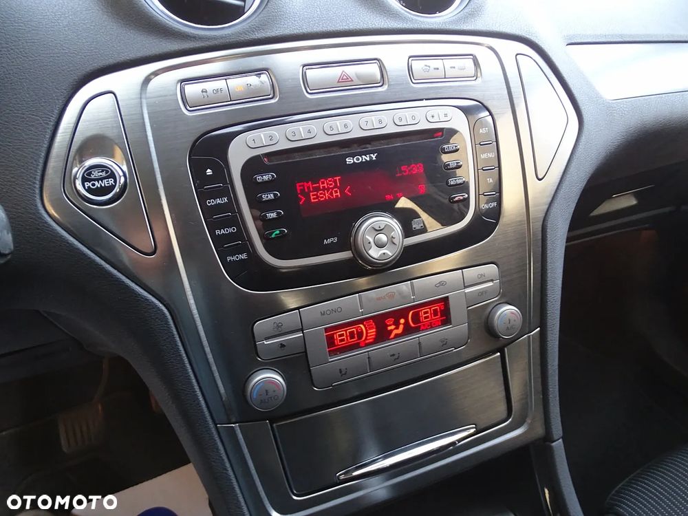 Ford Mondeo 2.0 TDCi Ghia X - 15