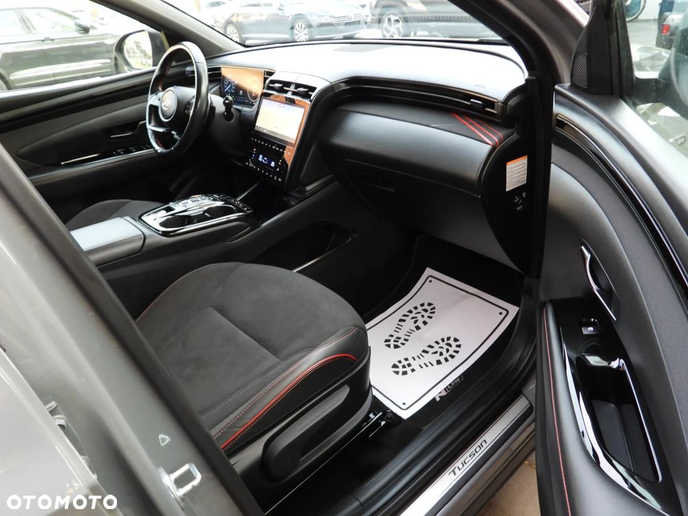 Hyundai Tucson 1.6 T-GDi HEV Executive N Line 4WD - 36