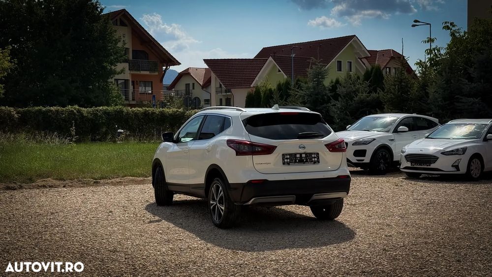 Nissan Qashqai 1.7 dCi Xtronic ALL-MODE 4x4i TEKNA - 4