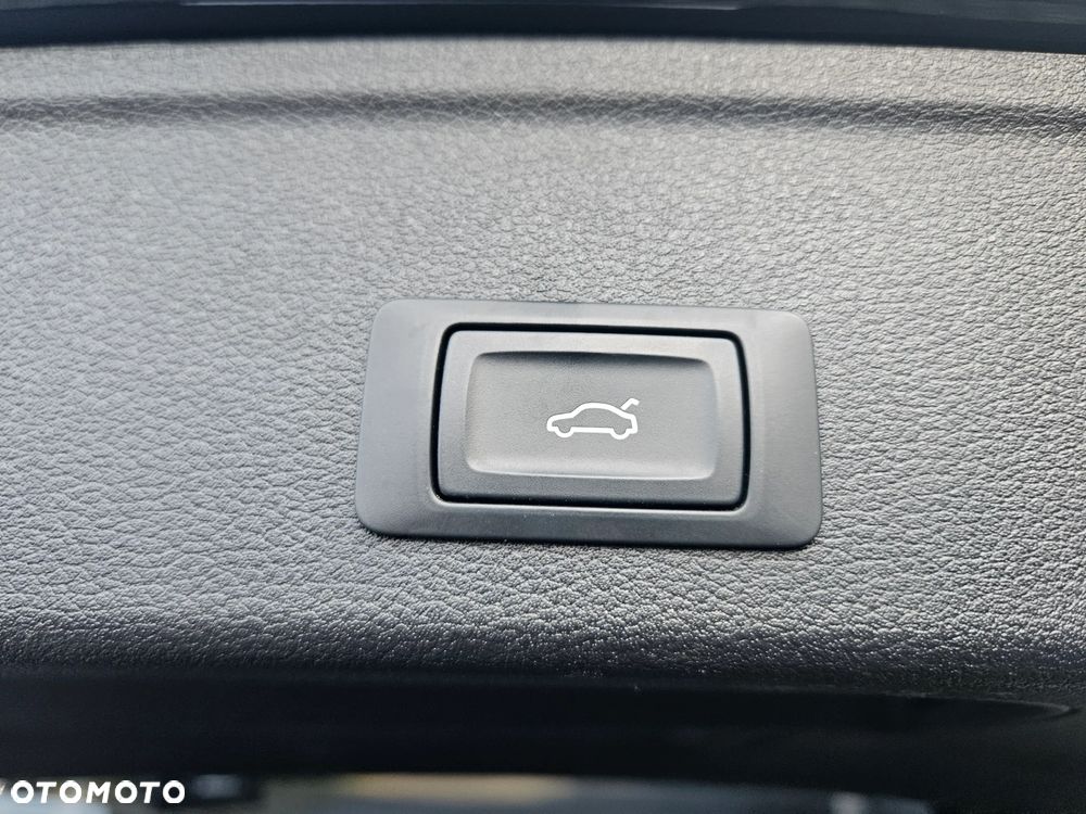 Audi A4 Avant 40 TFSI S tronic - 33