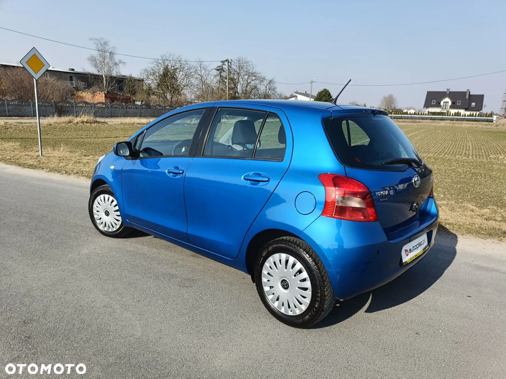 Toyota Yaris 1.3 VVT-i Travel - 22