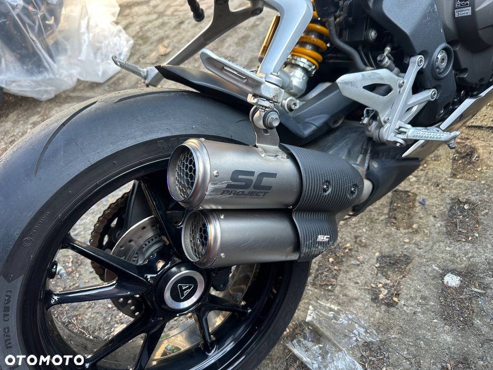 Triumph Speed Triple - 17