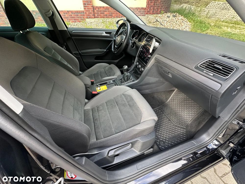 Volkswagen Golf VII 1.5 TSI BMT Evo Highline - 37