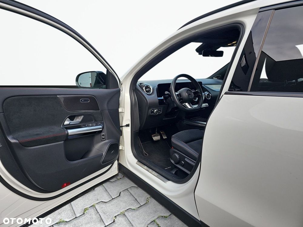 Mercedes-Benz GLA 200 Business Edition - 11