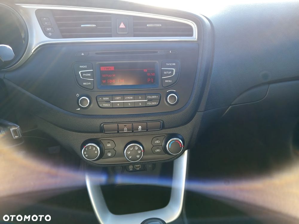 Kia Ceed - 16