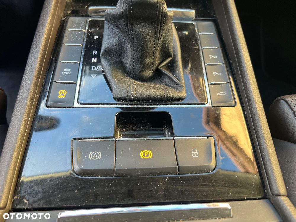 Skoda Superb 2.0 TDI DSG L&K - 24