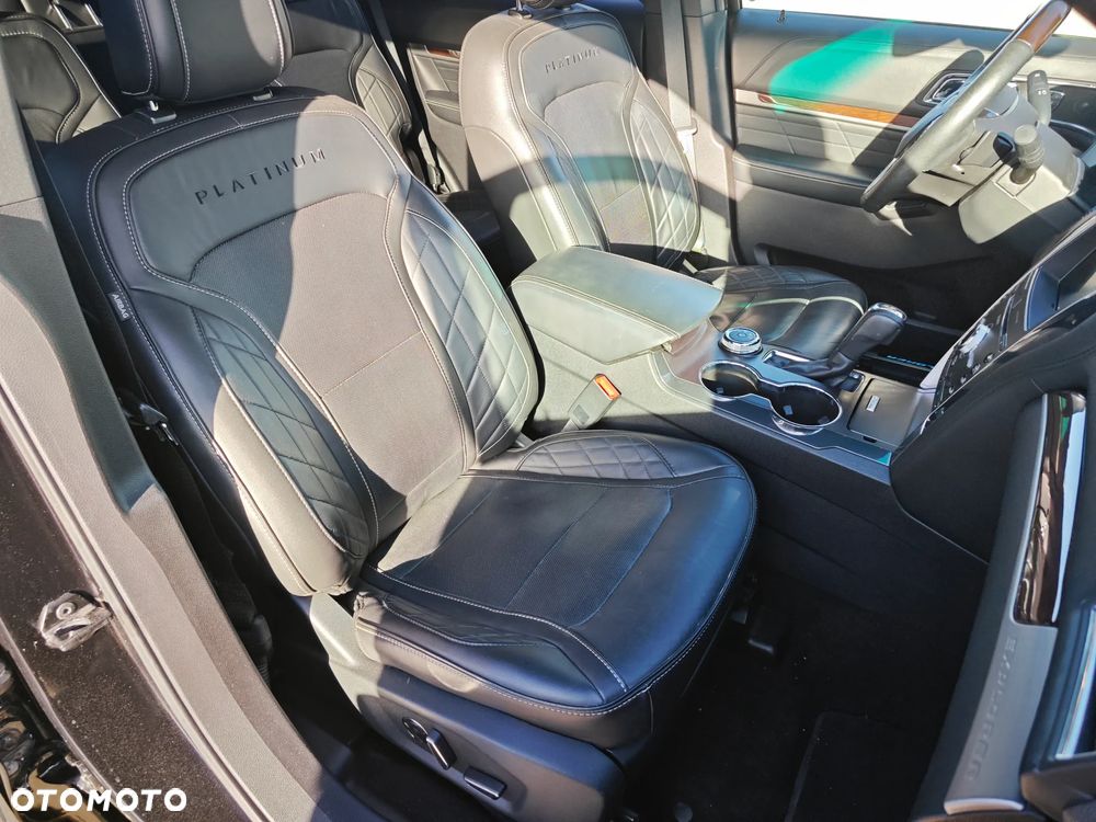 Ford Explorer - 17