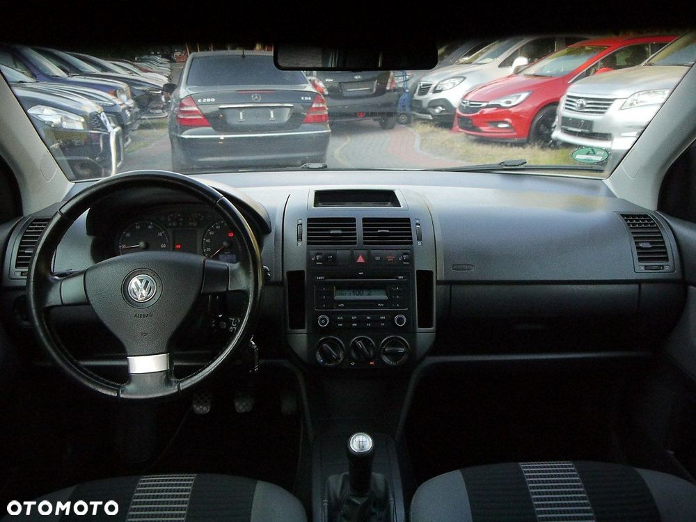 Volkswagen Polo 1.2 MATCH - 21