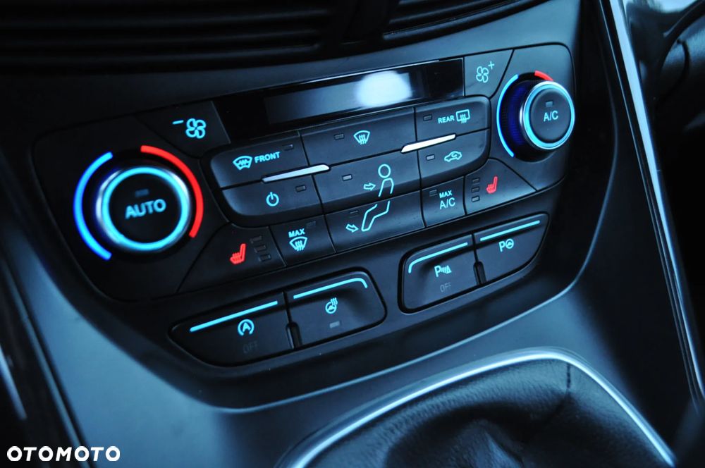 Ford Kuga 2.0 TDCi 2x4 ST-Line - 34