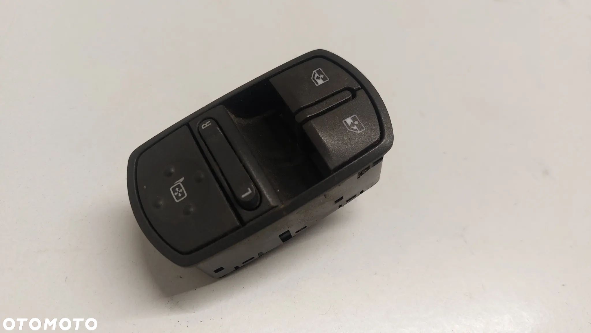 PRZEŁĄCZNIK SZYB LEWY PRZOD OPEL CORSA D SLASK WYSYLKA - 1