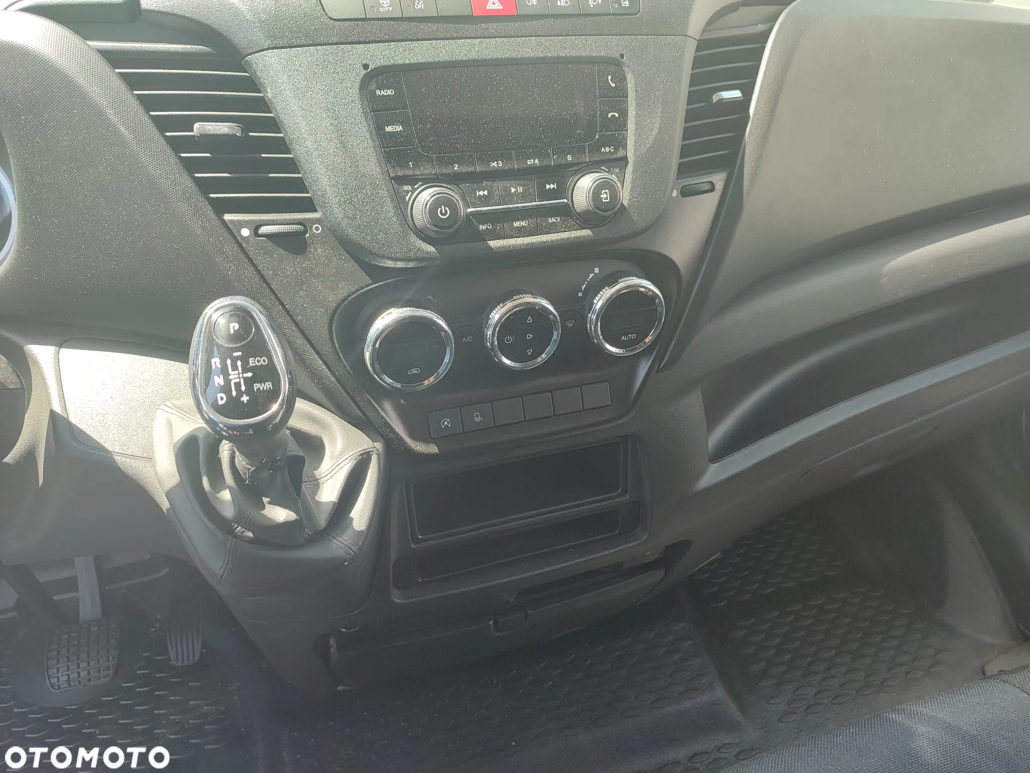 Iveco BRYGADA Daily 35S16A8V Hi Matic zarejestrowany 7 MIEJSC - 11